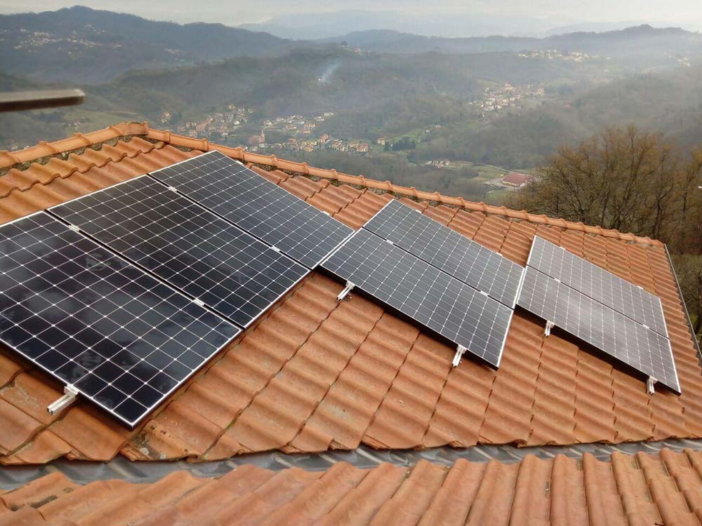 2 impianti fotovoltaici Sunpower per villetta bifamiliare con 2 accumuli energia Sonnen