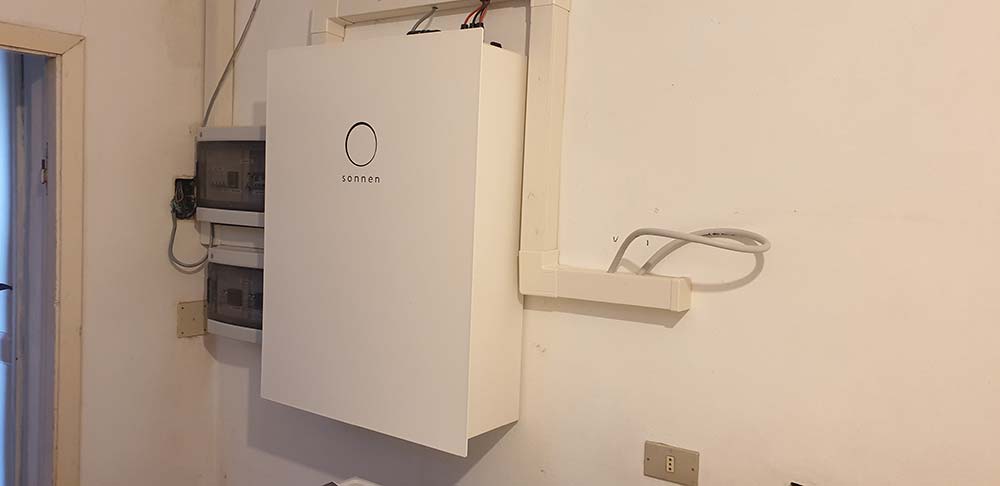 2 impianti fotovoltaici Sunpower per villetta bifamiliare con 2 accumuli energia Sonnen