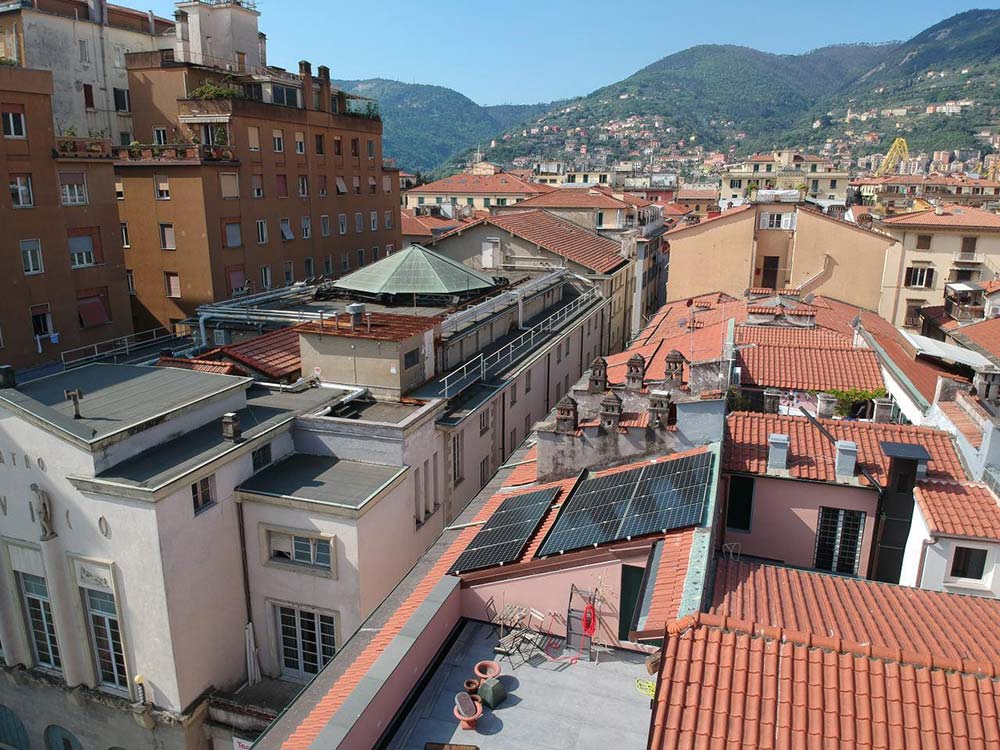 Impianto fotovoltaico 4,8 kW installazione centro storico La Spezia