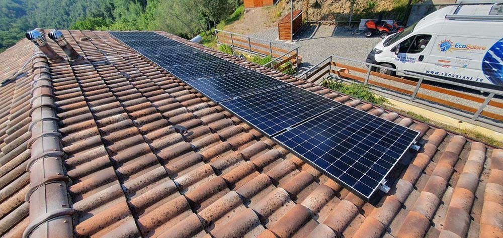 Installazione impianto fotovoltaico 4,2 kW pannelli solari Sunpower