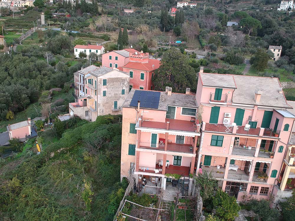 impianto fotovoltaico 3,8 kW pannelli solari Viessmann neri Framura La Spezia