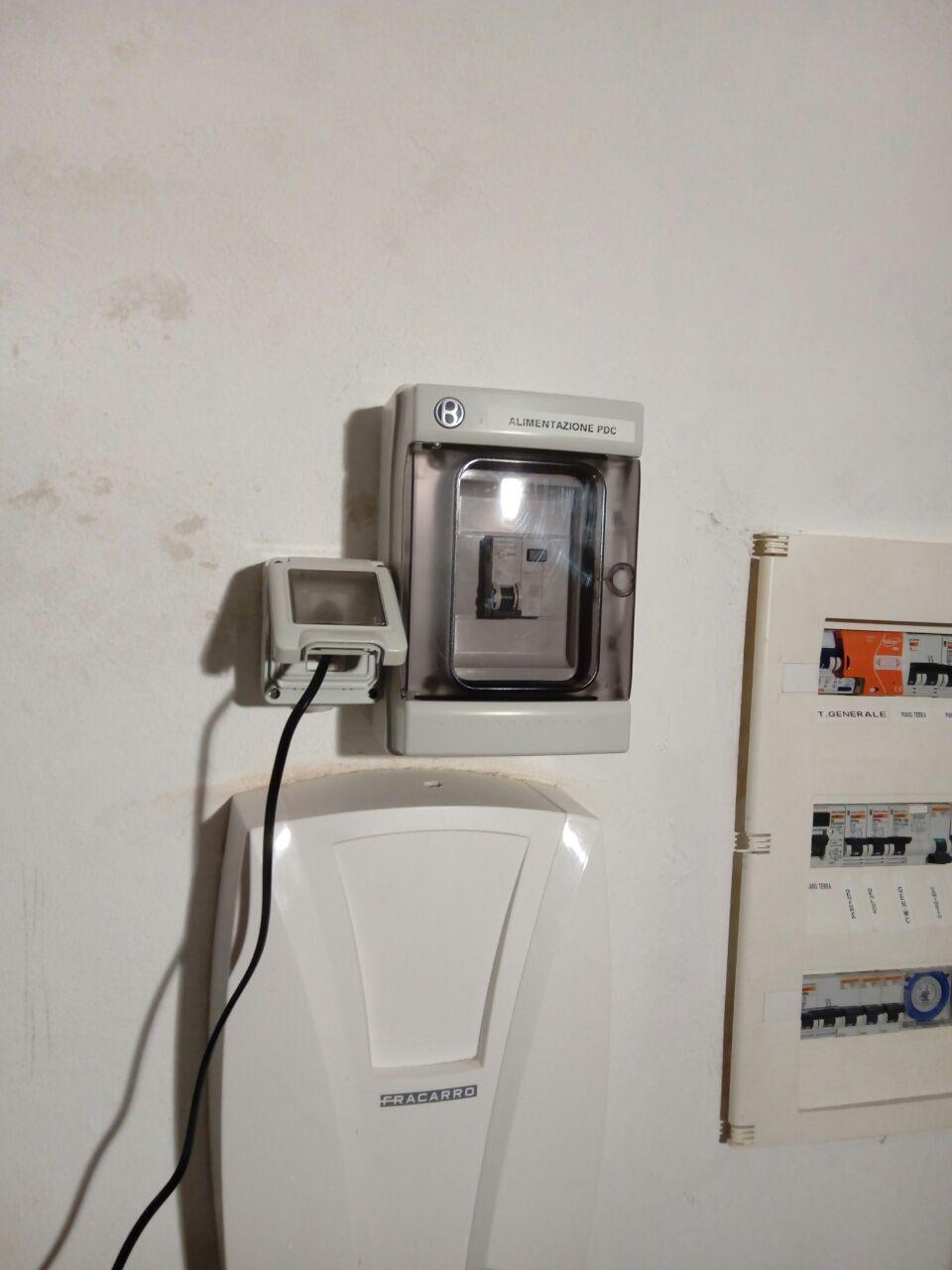 Eliminata la caldaia a GAS sostituita con una pompa di calore Panasonic Aquarea 12 kW di resa termica