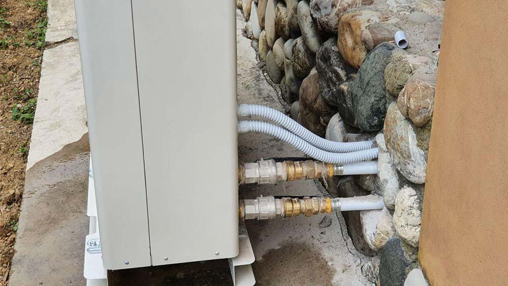 2 impianti fotovoltaici Sunpower per villetta bifamiliare con 2 accumuli energia Sonnen